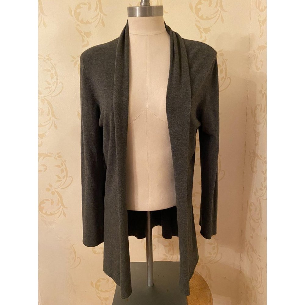 Ladies Medium Margaret O’Leary Gray Cardigan Sweat